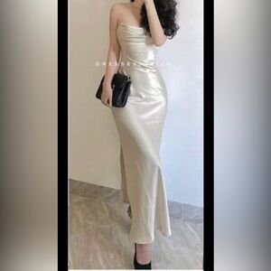 Dress satin but color black